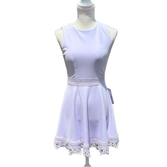 NEW w/tag B DARLIN Juniors' Crochet-Trimmed Scuba Fit & Flare Dress Size 3/4 - Picture 3 of 11